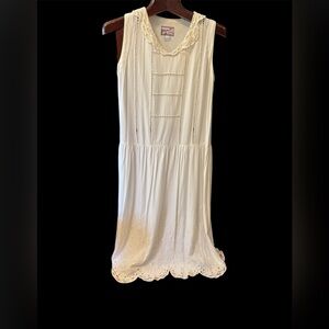 April Cornell white embroidered Dress with Pink Floral Accents sole S